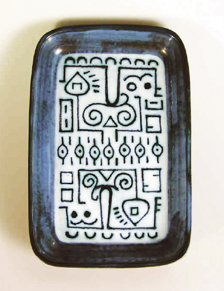 Troika shallow dish
